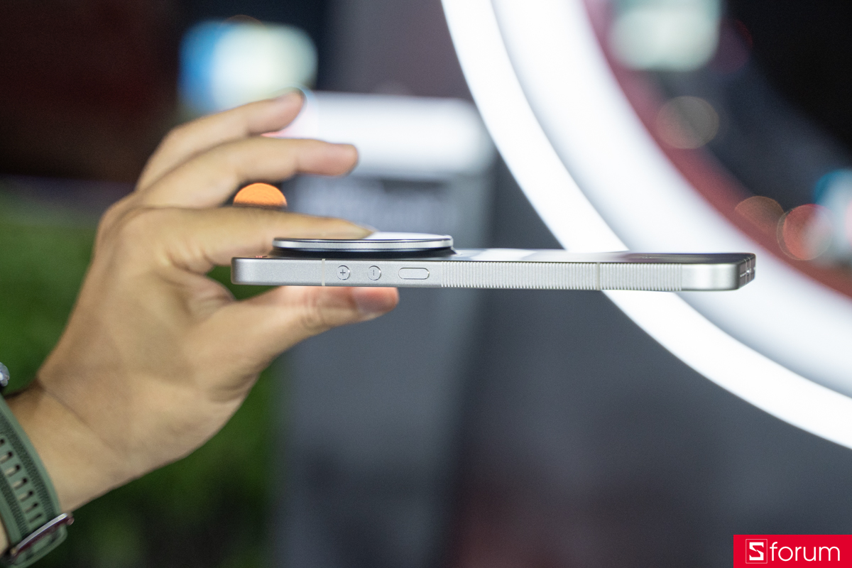 Trên tay thiết kế của LEICA LEITZPHONE powered by Xiaomi