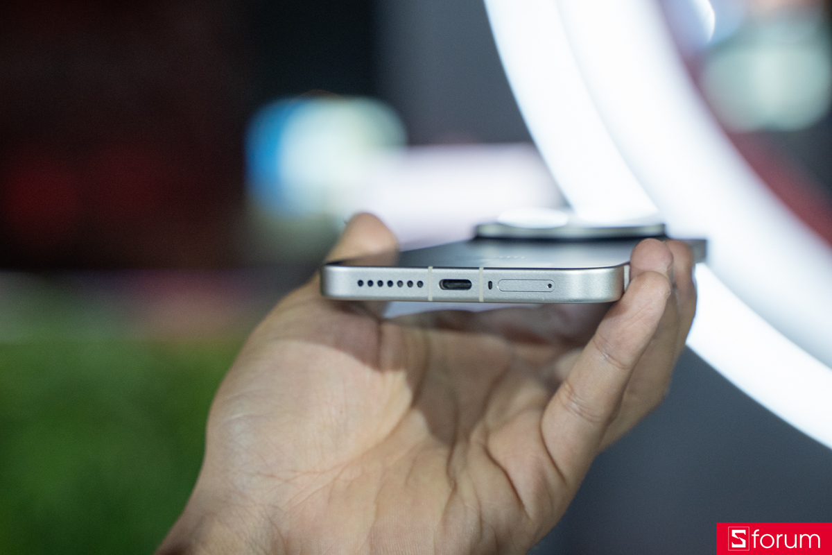 Trên tay thiết kế của LEICA LEITZPHONE powered by Xiaomi