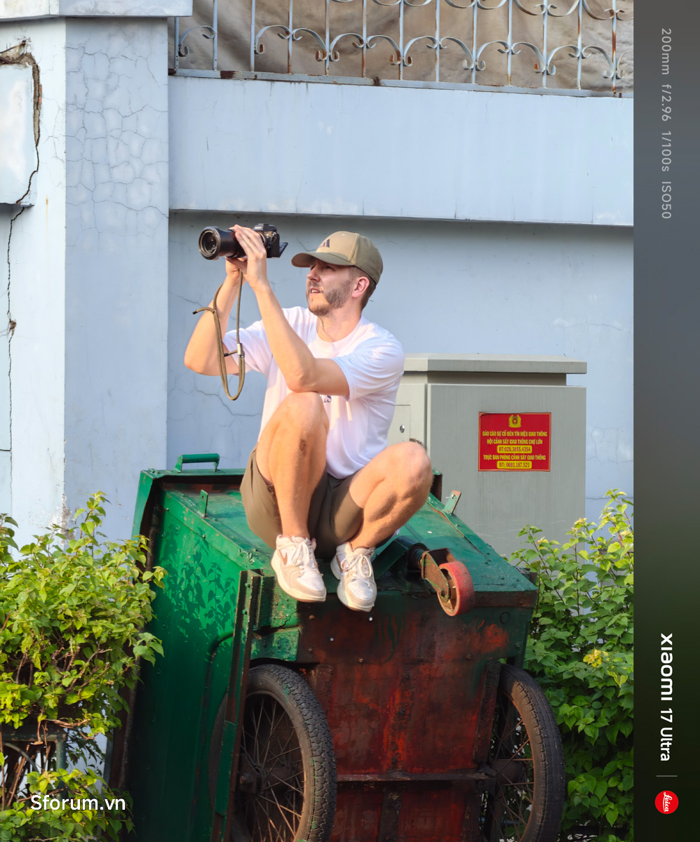 Bộ ảnh từ camera zoom liên tục 200MP của Xiaomi 17 Ultra