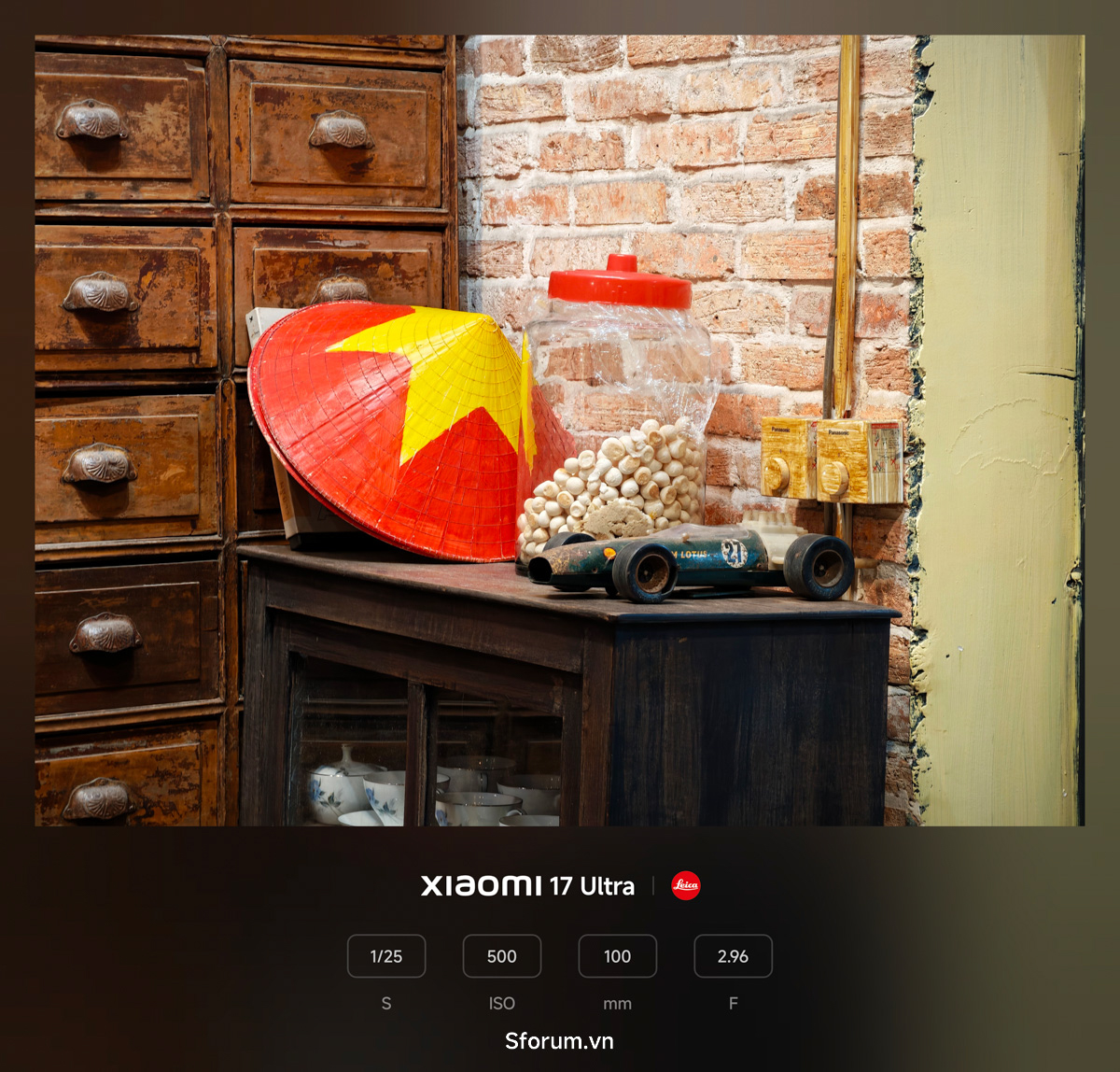 Bộ ảnh từ camera zoom liên tục 200MP của Xiaomi 17 Ultra