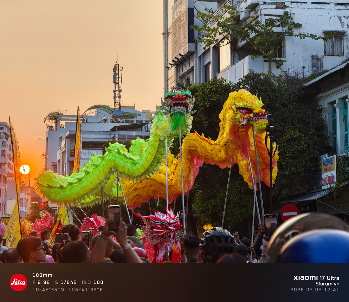 Bộ ảnh từ camera zoom liên tục 200MP của Xiaomi 17 Ultra