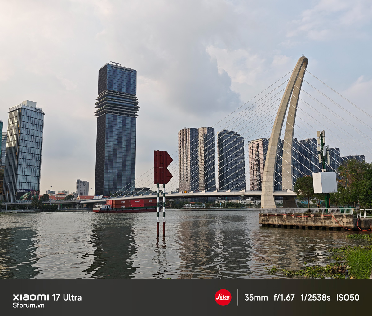 Đánh giá camera Xiaomi 17 Ultra điều kiện đủ sáng