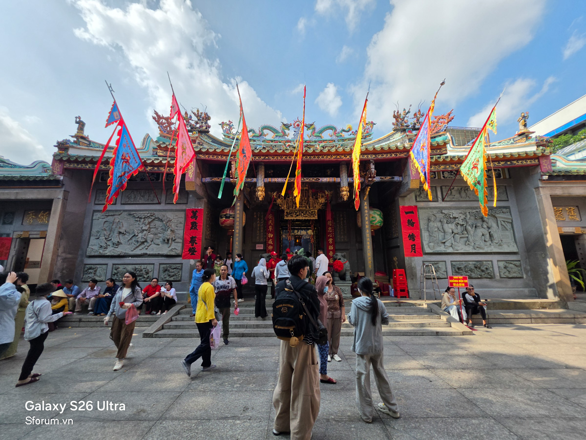 Ảnh Tết Nguyên Tiêu qua lăng kính Galaxy S26 Ultra