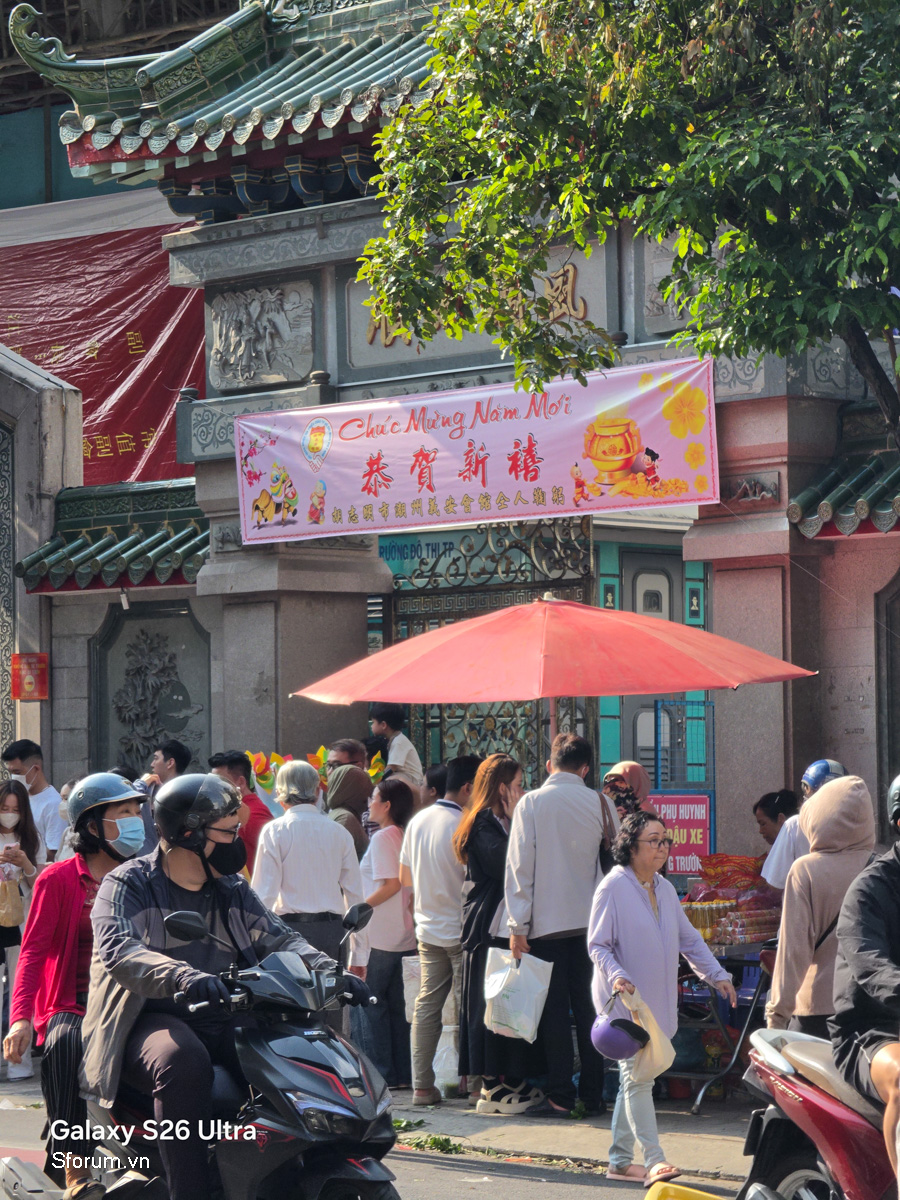 Ảnh Tết Nguyên Tiêu qua lăng kính Galaxy S26 Ultra
