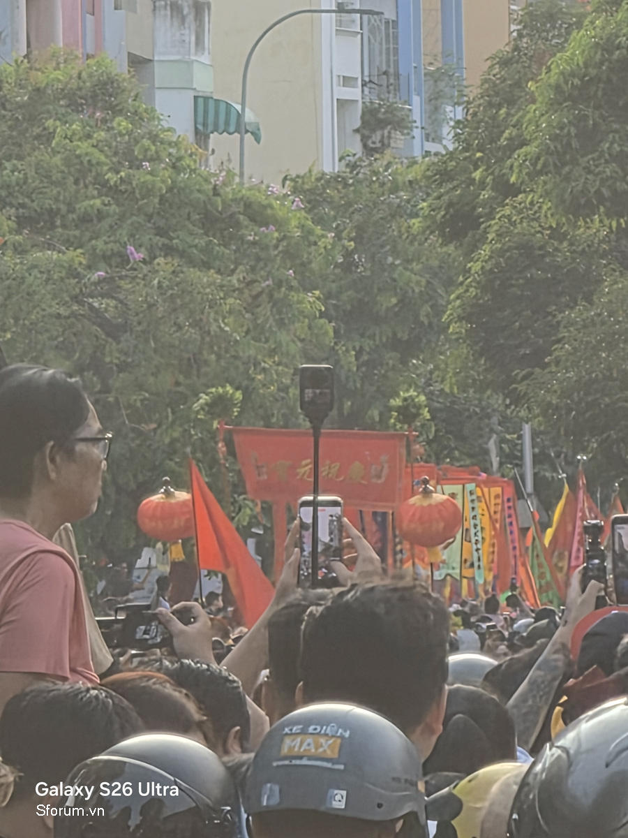 Ảnh Tết Nguyên Tiêu qua lăng kính Galaxy S26 Ultra