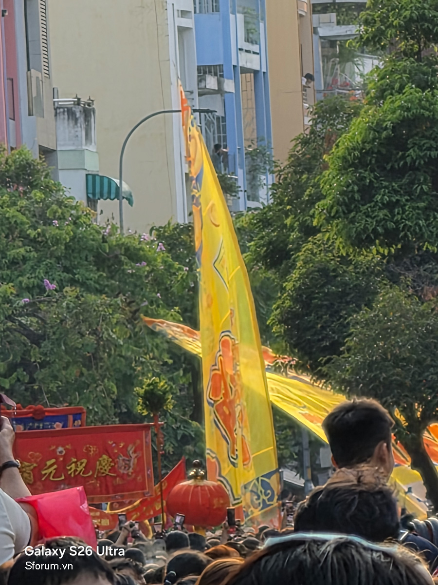 Ảnh Tết Nguyên Tiêu qua lăng kính Galaxy S26 Ultra