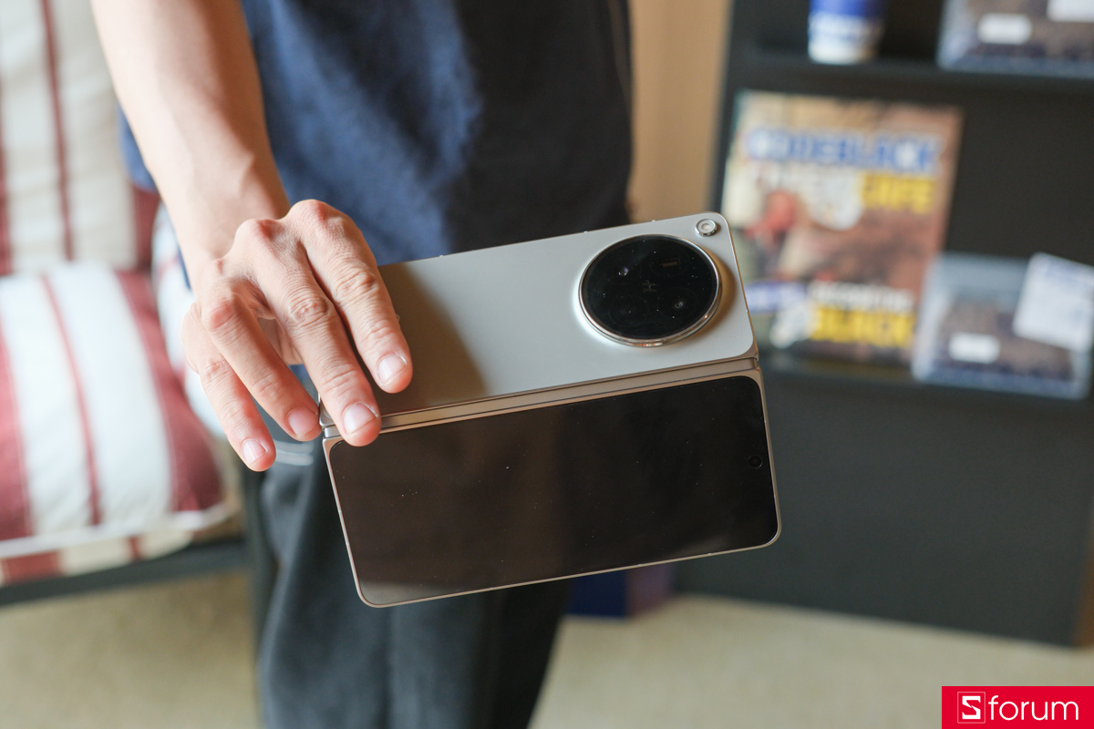 Trên tay và khám phá màn hình của OPPO Find N6