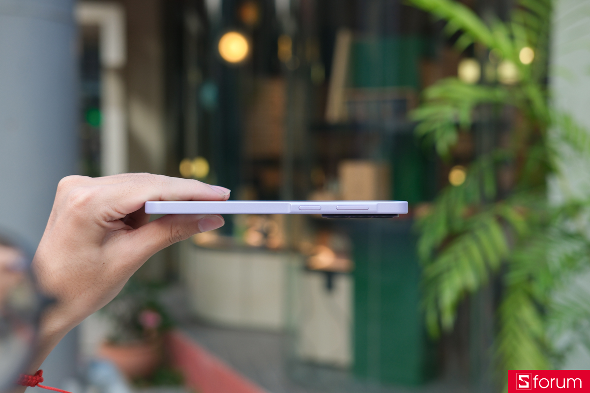 Trên tay và khám phá thiết kế của Samsung Galaxy A37 5G