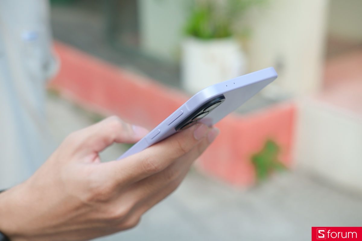 Trên tay và khám phá thiết kế của Samsung Galaxy A37 5G