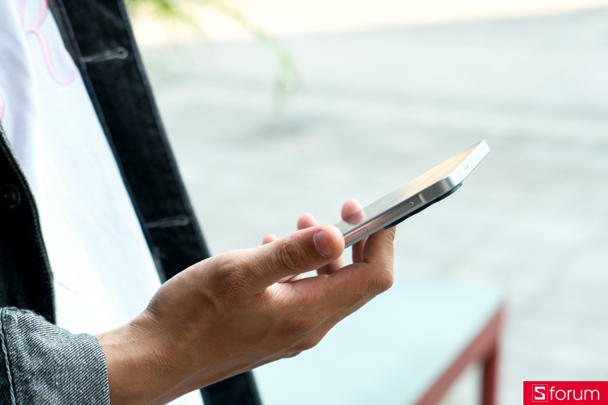 Trên tay và khám phá thiết kế của Samsung Galaxy A57