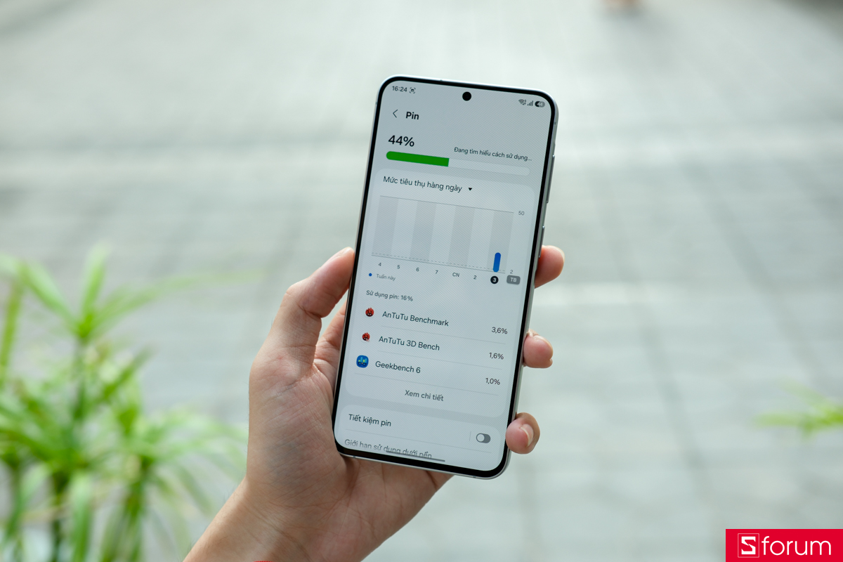 Trên tay và khám phá pin và sạc của Samsung Galaxy A57