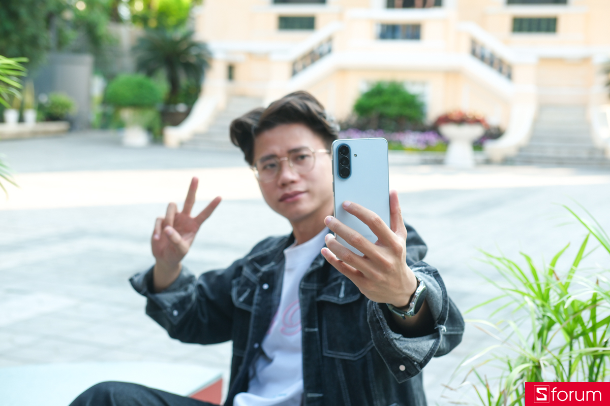 Trên tay Samsung Galaxy A57