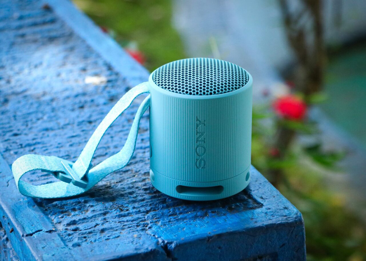 So sánh JBL Go 5 vs Sony SRS-XB100 Extra Bass về thiết kế