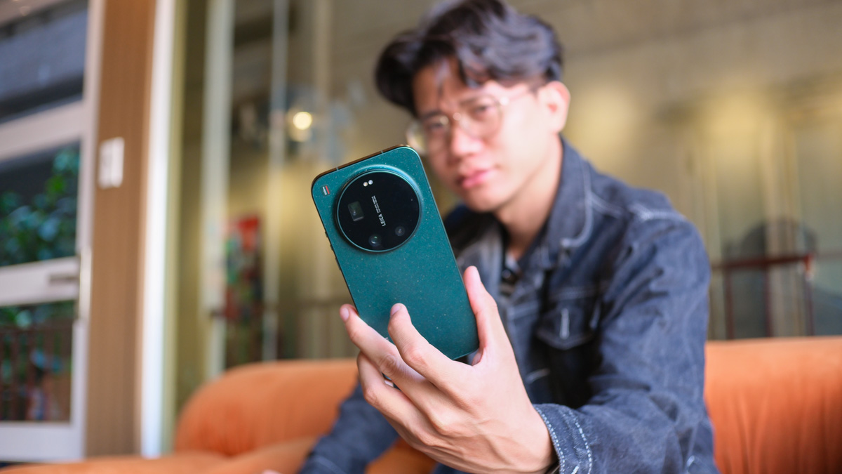 Mở hộp và trên tay Xiaomi 17 Ultra chính hãng: Camera đỉnh cao, hệ thống zoom mới, giá từ 39.99 triệu