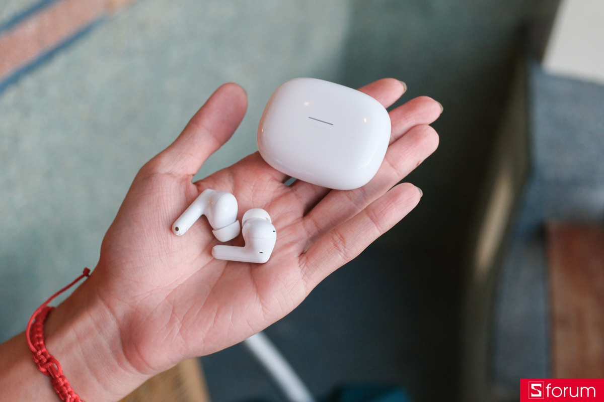 Trên tay Xiaomi REDMI Buds 8 Pro về phần thiết kế