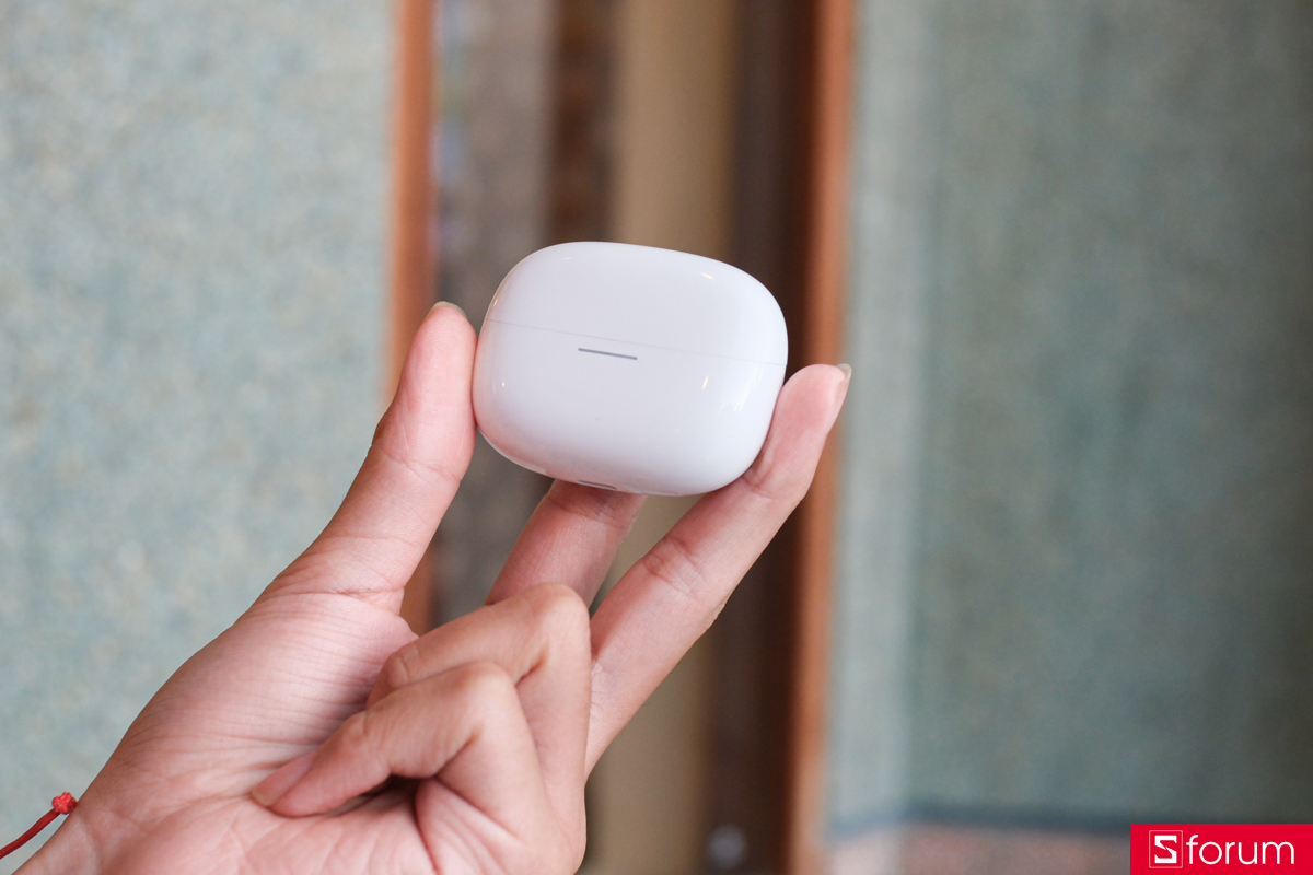 Trên tay Xiaomi REDMI Buds 8 Pro về phần thiết kế