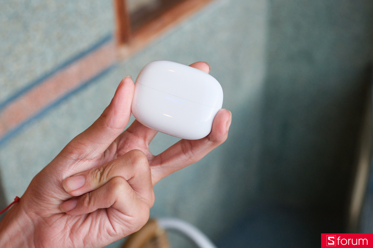 Trên tay Xiaomi REDMI Buds 8 Pro về phần thiết kế