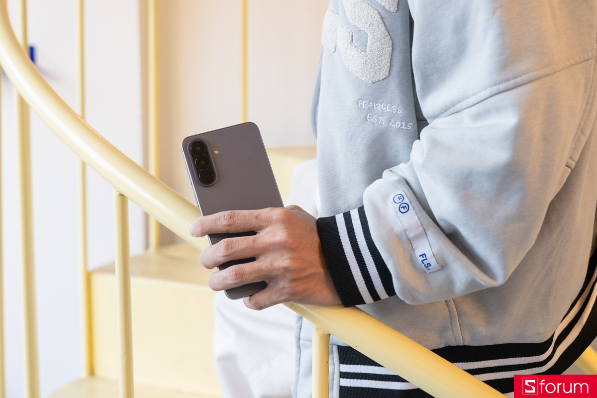 Đánh giá thiết kế của Samsung Galaxy A57 5G