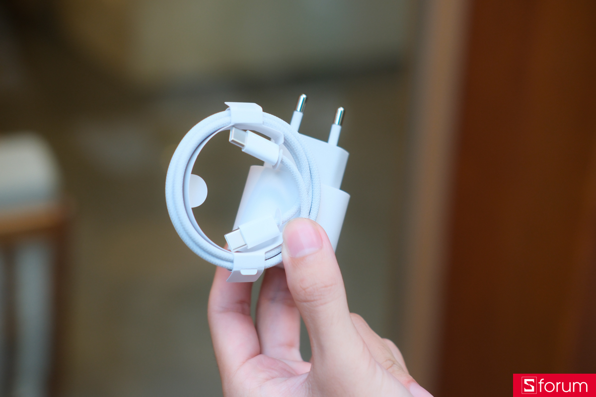 Trên tay bộ phụ kiện của iPad Air M4