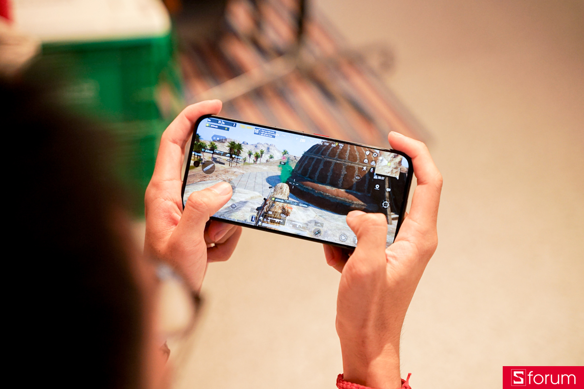 Trên tay màn hình của Nubia Neo 5 GT