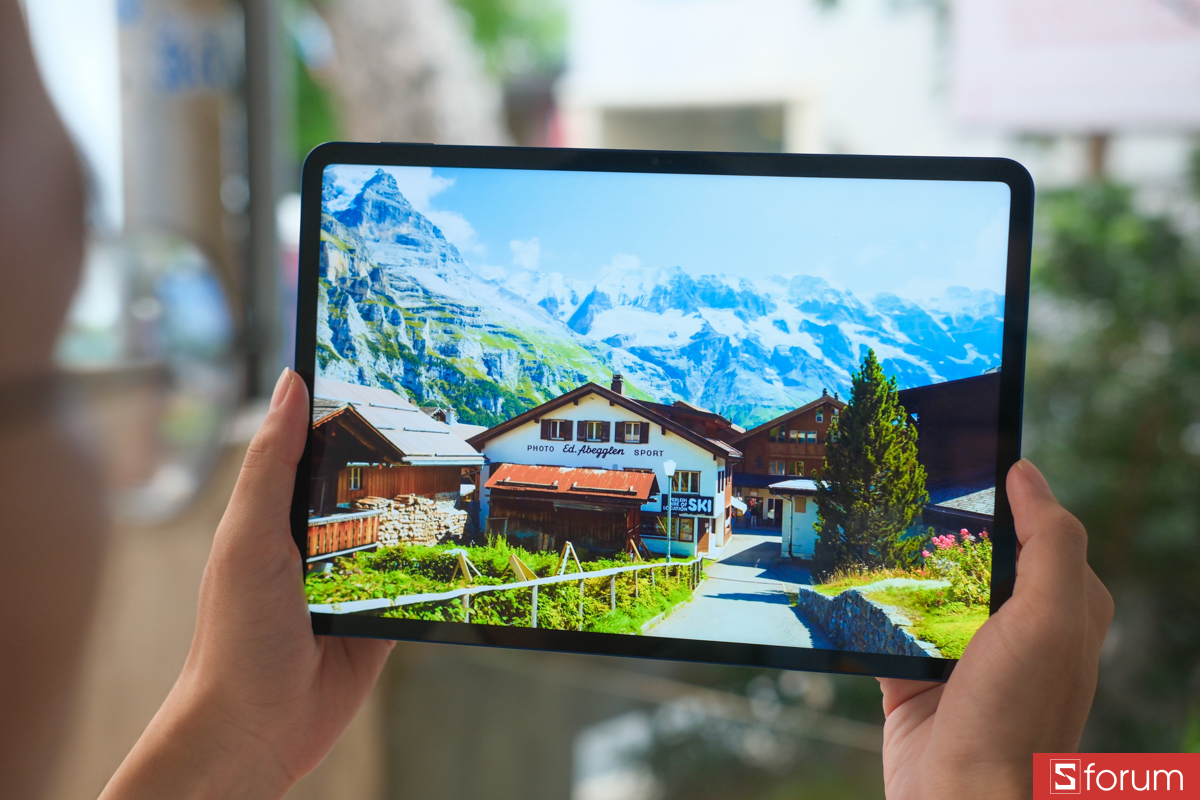 Trên tay và khám phá màn hình của Xiaomi POCO Pad X1