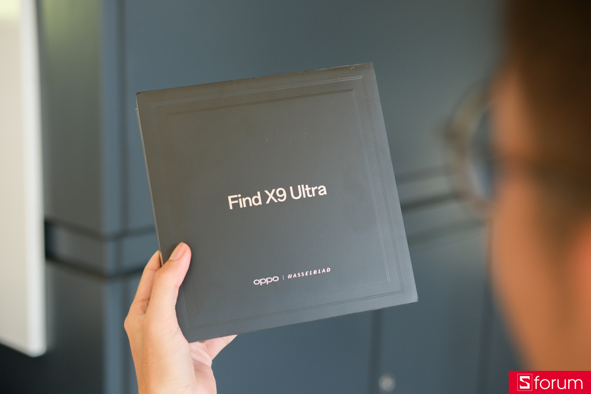 Trên tay và khám phá hộp đựng OPPO Find X9 Ultra