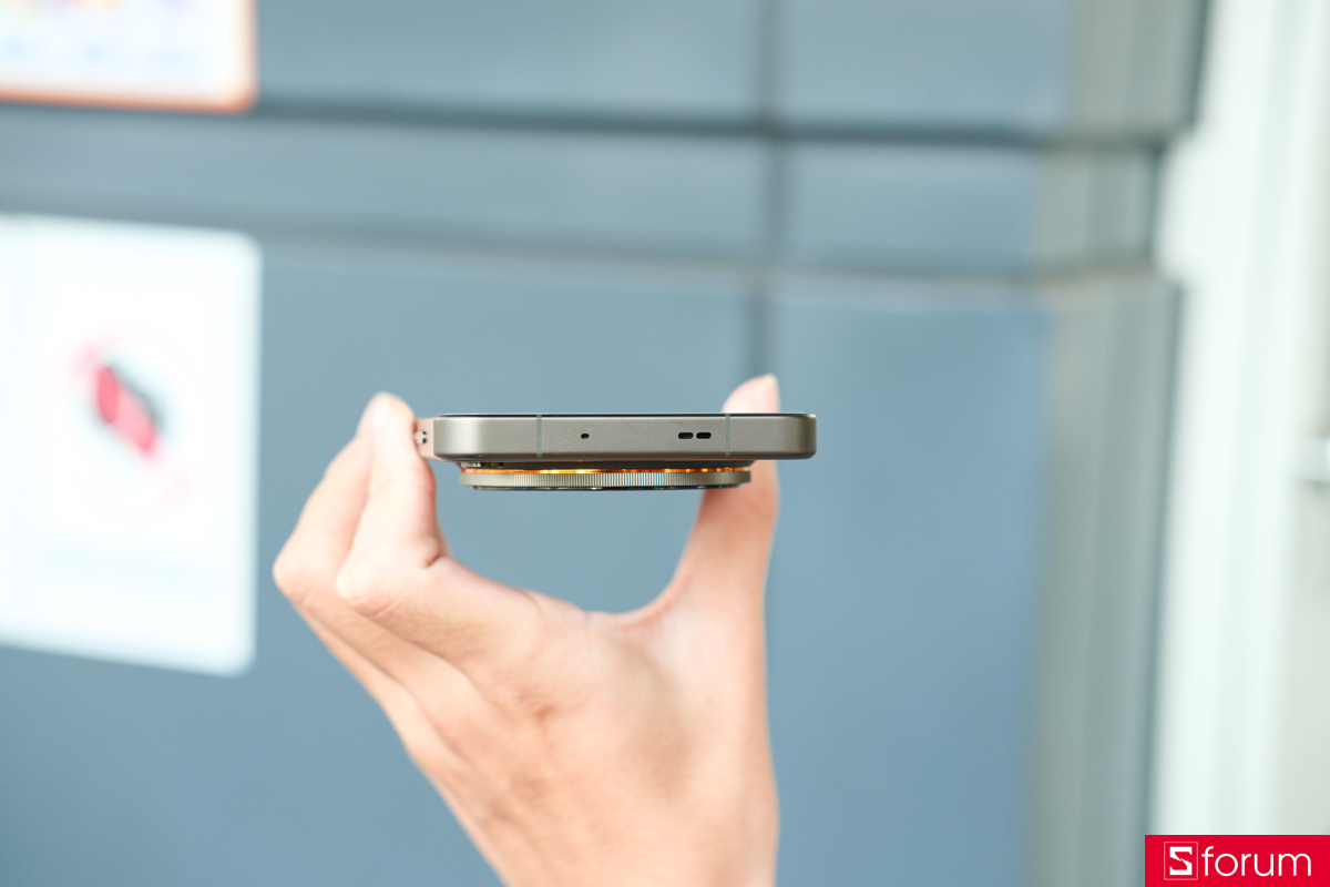 Trên tay và khám phá thiết kế của OPPO Find X9 Ultra