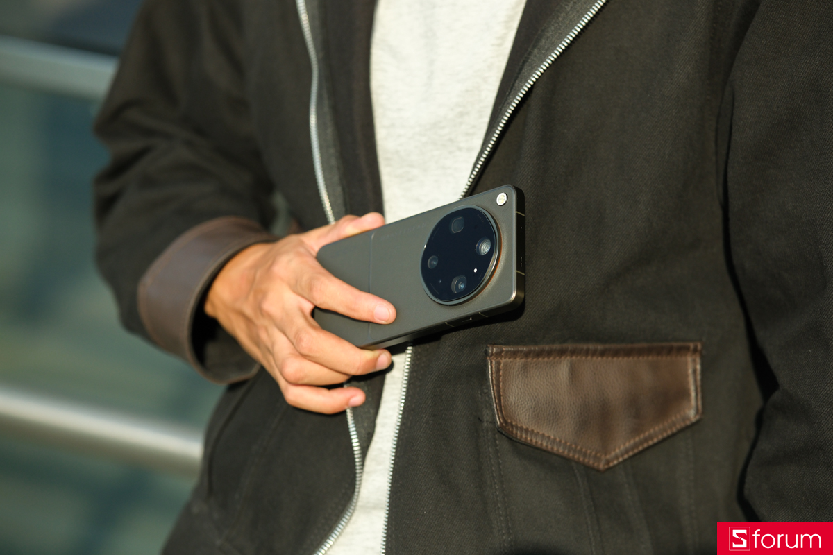 Trên tay OPPO Find X9 Ultra