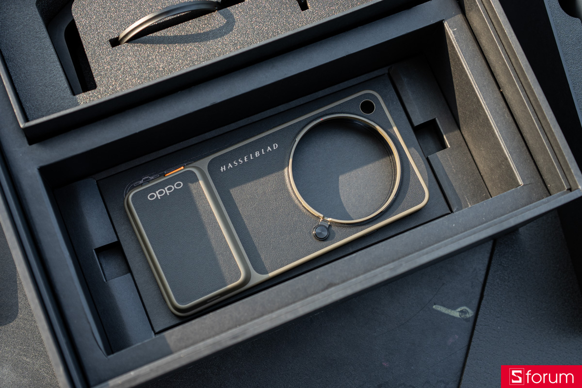 Trên tay OPPO Find X9 Ultra Hasselblad Earth Explorer Kit