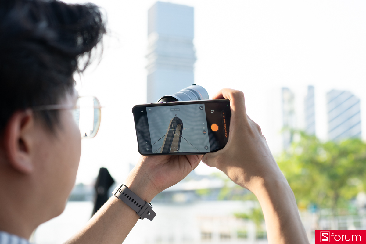 Trên tay OPPO Find X9 Ultra Hasselblad Earth Explorer Kit