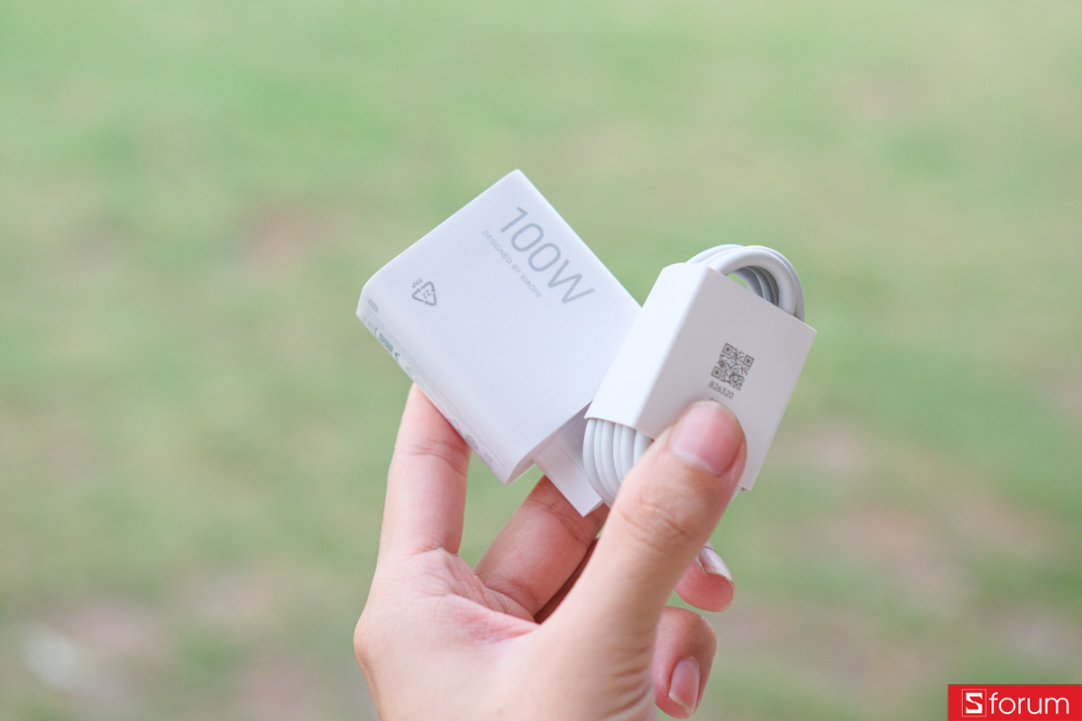 Trên tay bộ sạc của Xiaomi 17T Pro