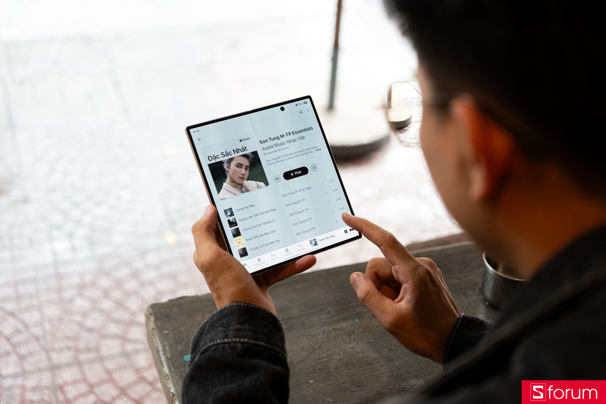 Đánh giá màn hình của Samsung Galaxy Z Fold7 sau 1 năm