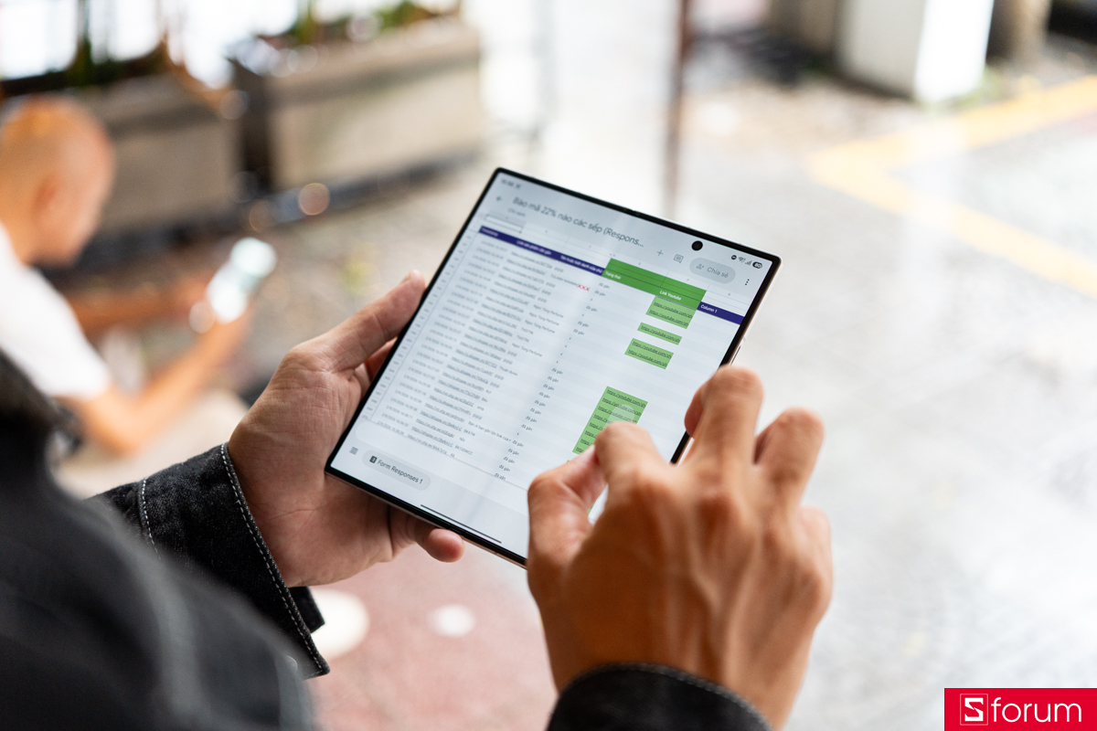 Đánh giá màn hình của Samsung Galaxy Z Fold7 sau 1 năm