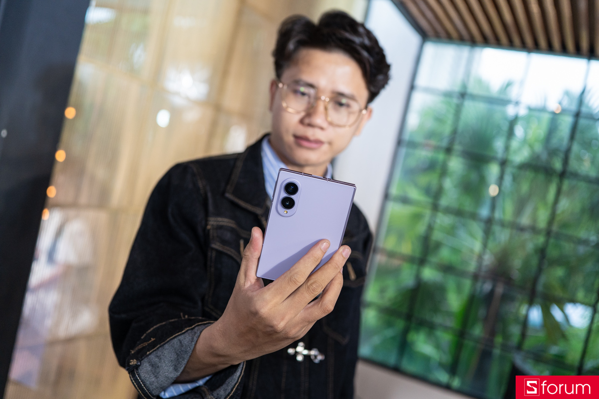 Đánh giá thiết kế Samsung Galaxy Z Fold8