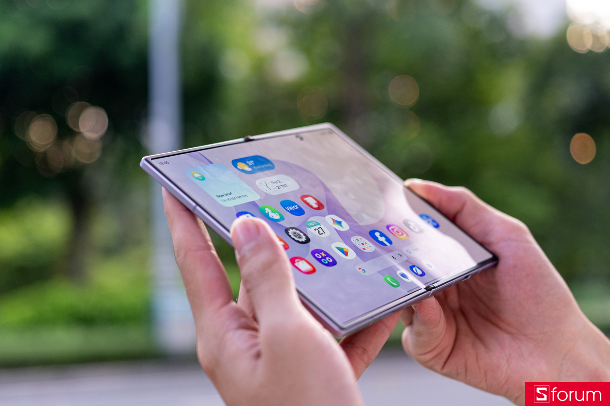 Đánh giá thiết kế Samsung Galaxy Z Fold8