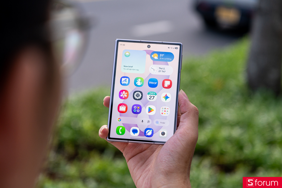 Đánh giá thiết kế Samsung Galaxy Z Fold8