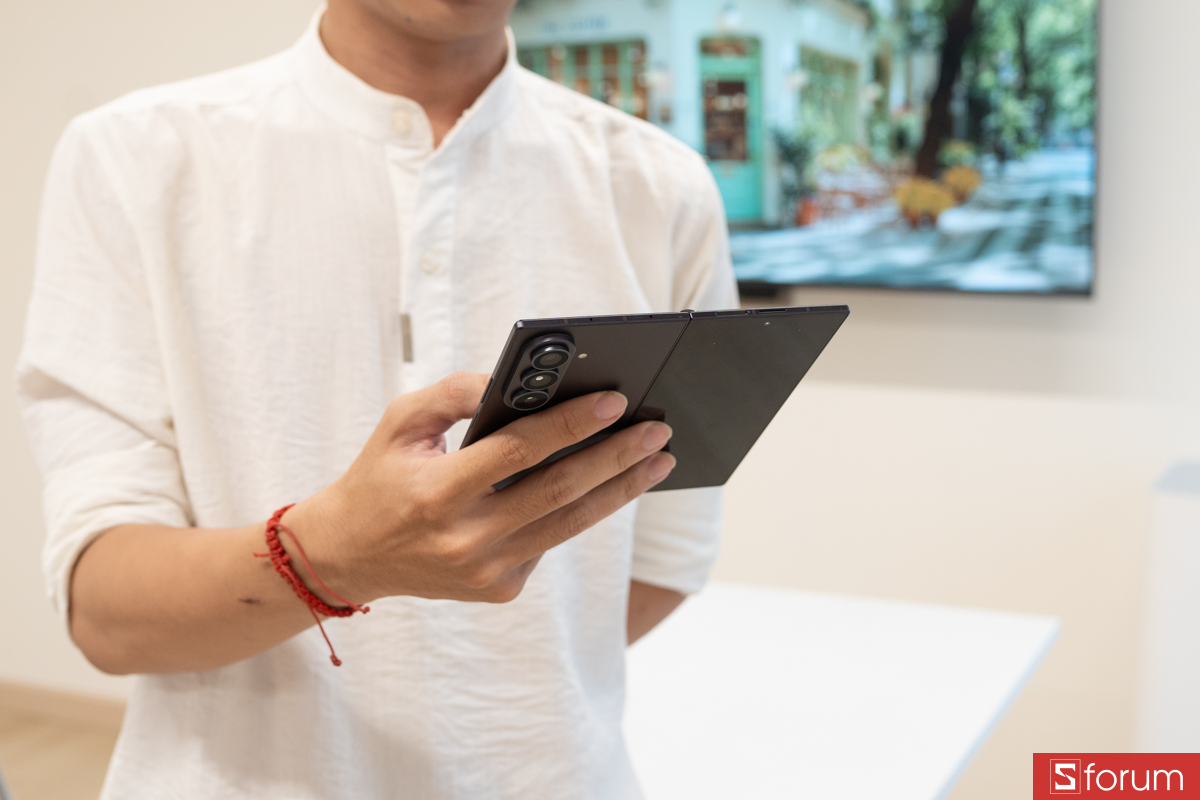 Đánh giá màn hình của Samsung Galaxy Z Fold8 Ultra sau 1 tháng sử dụng