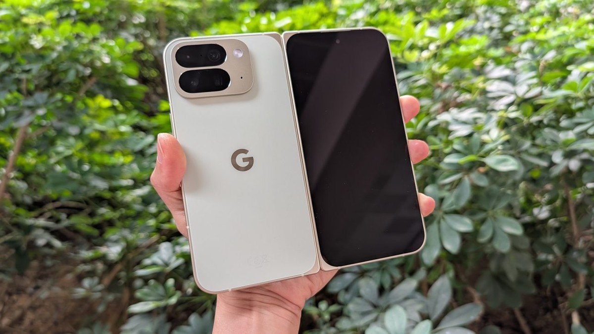So sánh Samsung Galaxy Z Fold8 vs Google Pixel 10 Pro Fold