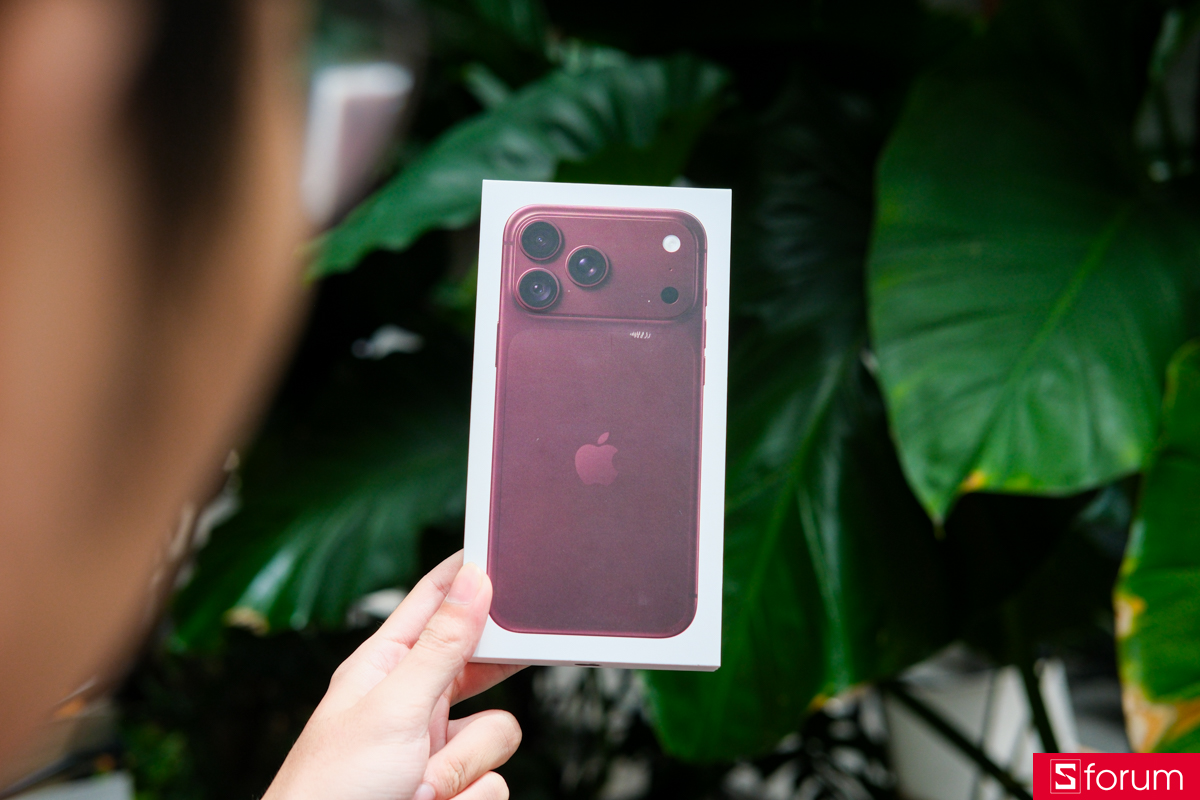 Mở hộp và trên tay iPhone 18 Pro Max