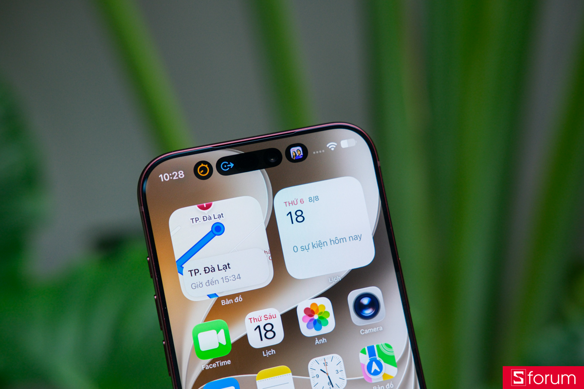 Trên tay và trải nghiệm màn hình của iPhone 18 Pro Max