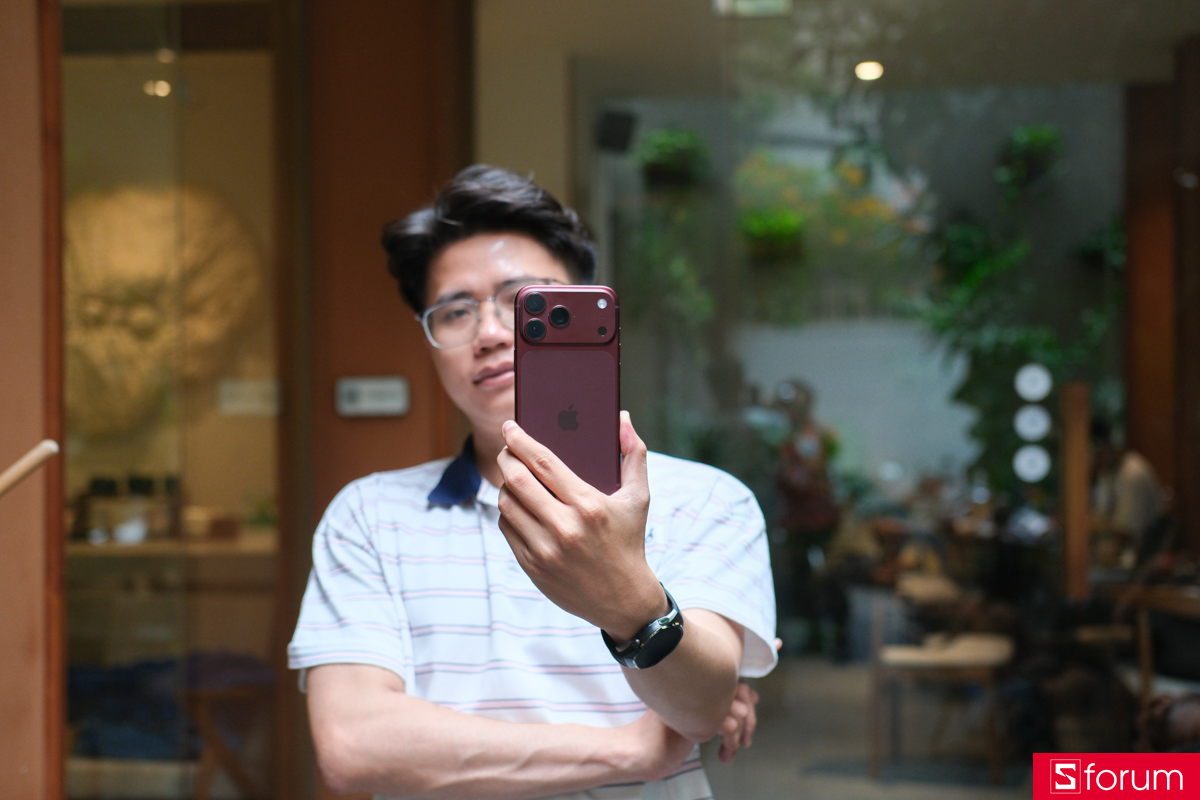 Trên tay và trải nghiệm pin của iPhone 18 Pro Max