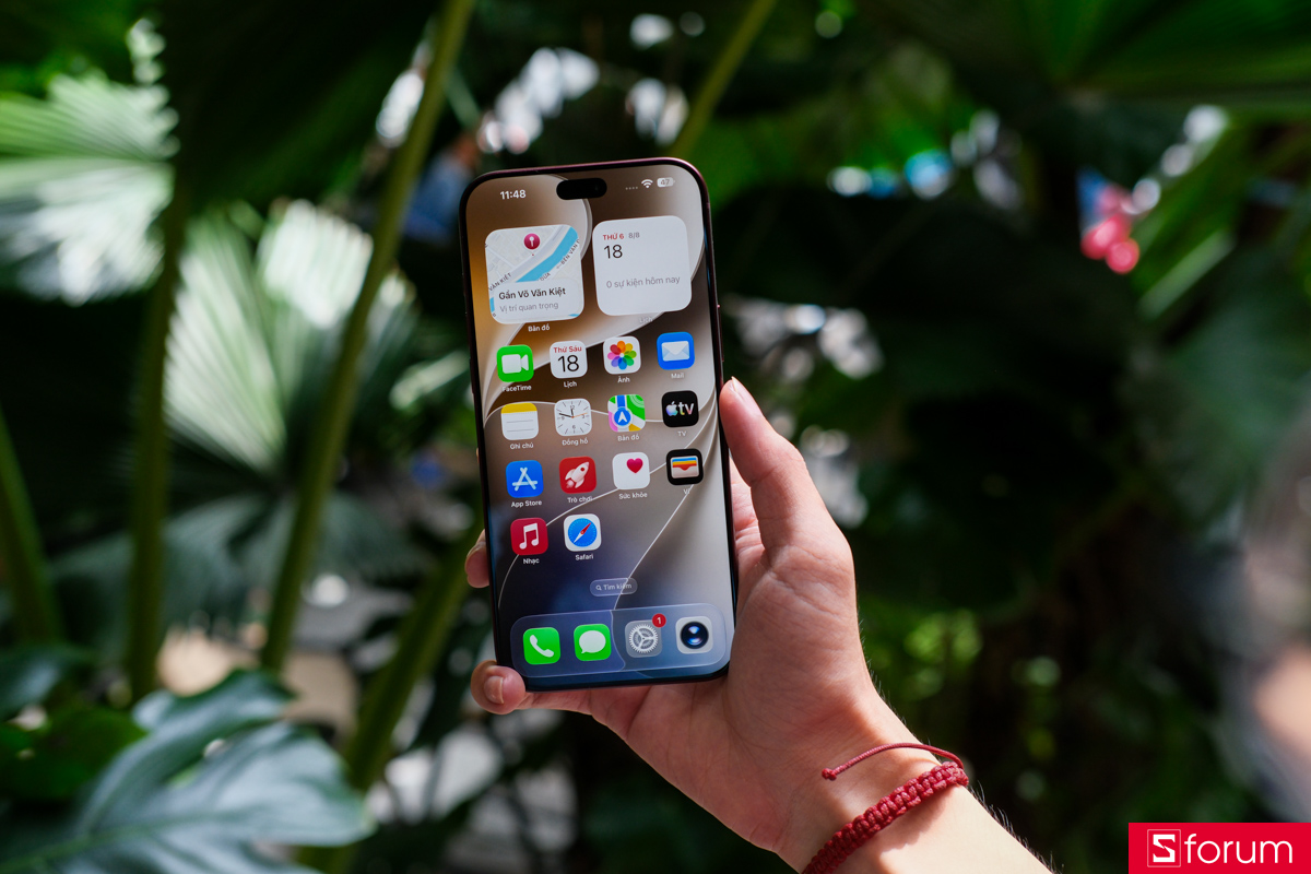 Trên tay iPhone 18 Pro Max