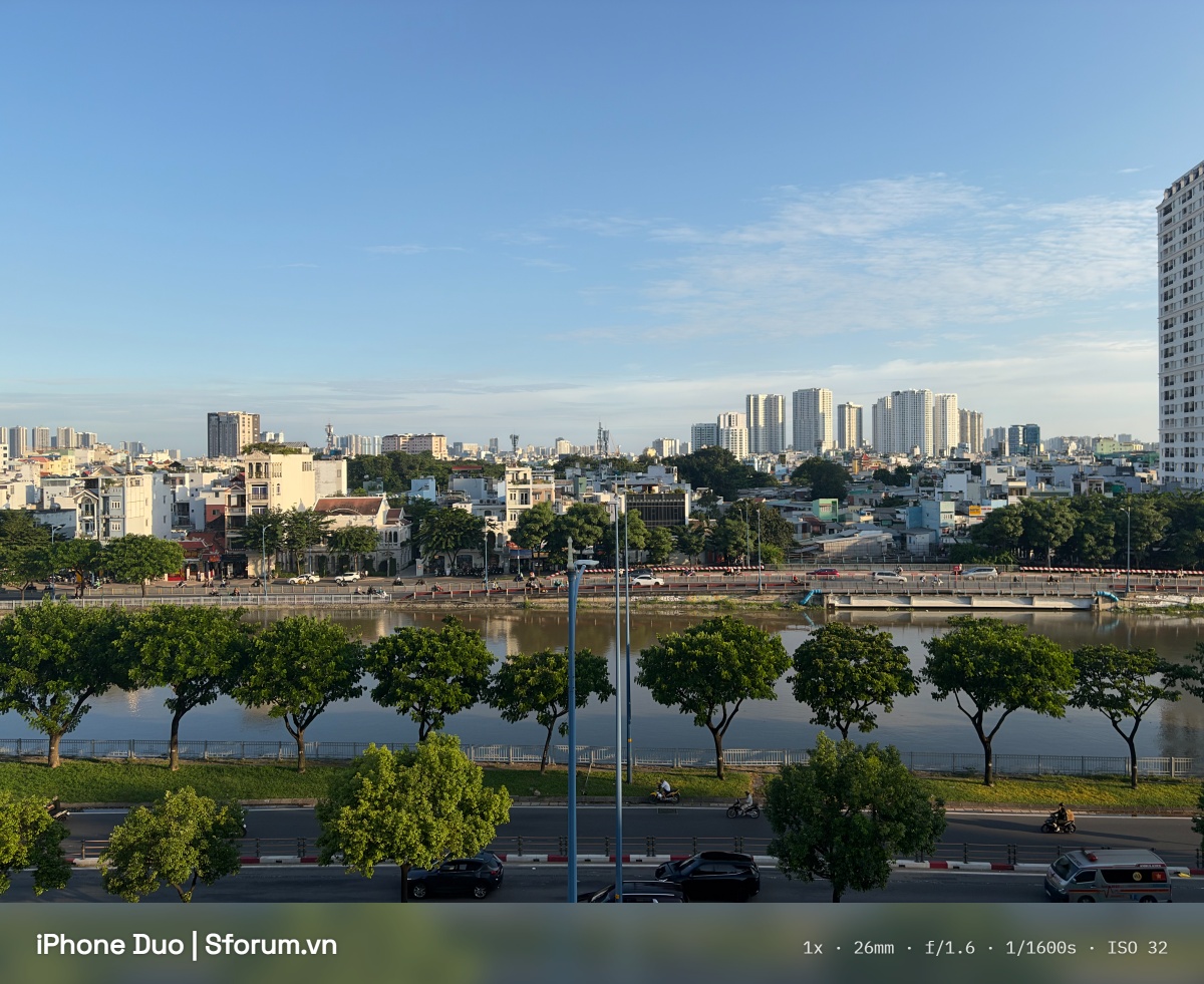 Đánh giá camera iPhone Duo trong điều kiện đủ sáng