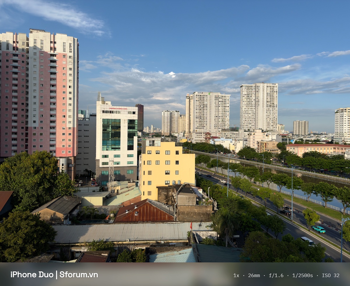 Đánh giá camera iPhone Duo trong điều kiện đủ sáng