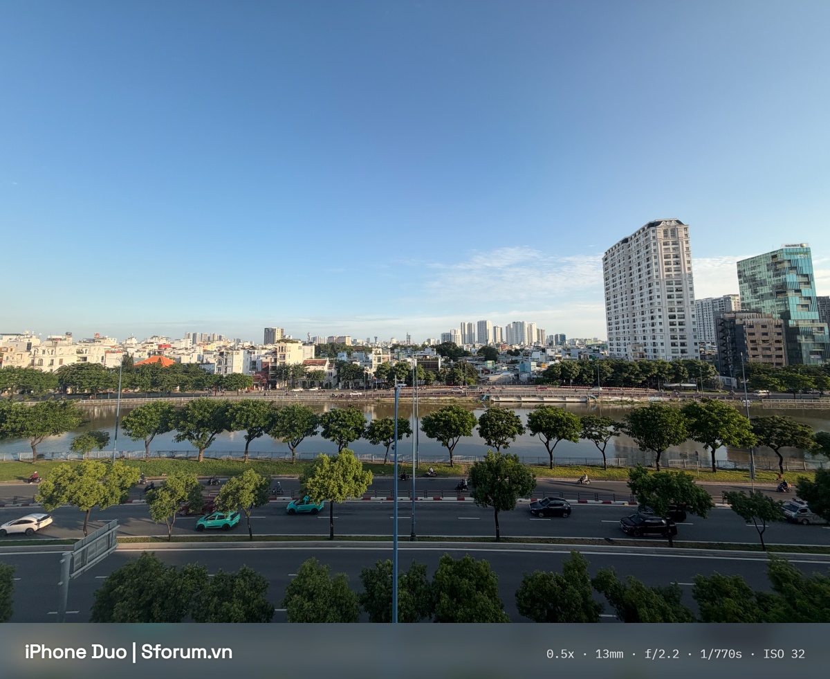 Đánh giá camera iPhone Duo trong điều kiện đủ sáng