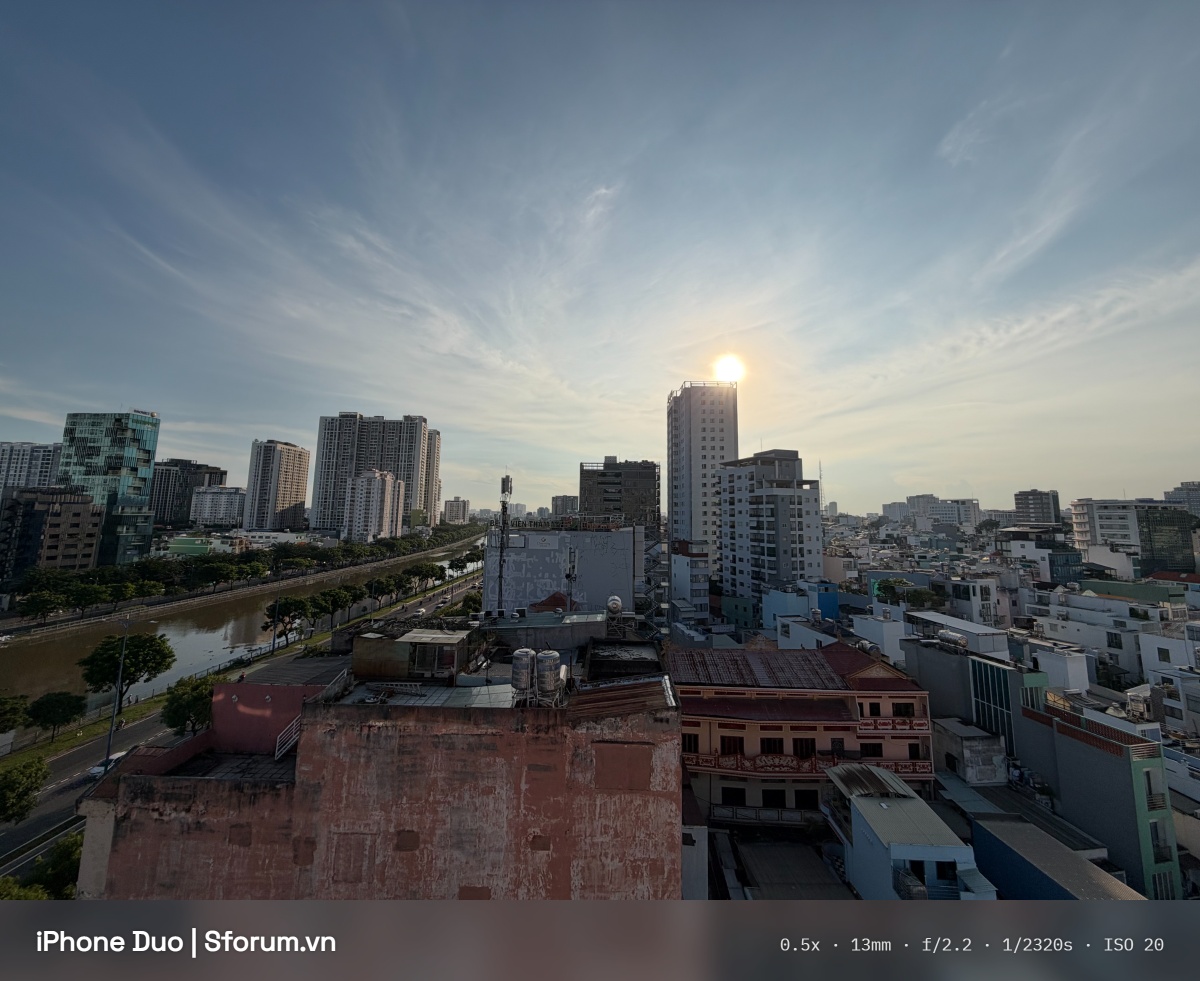 Đánh giá camera iPhone Duo trong điều kiện đủ sáng