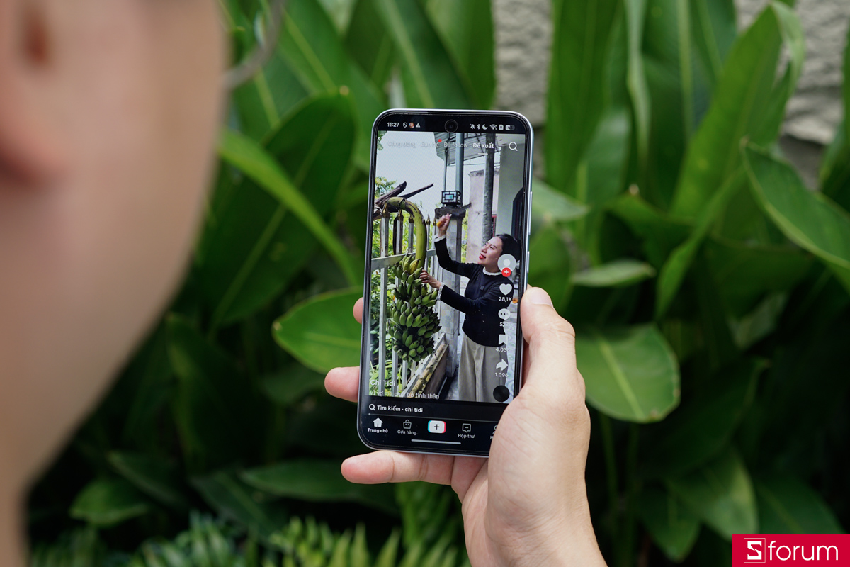 Đánh giá màn hình OPPO A7 Pro