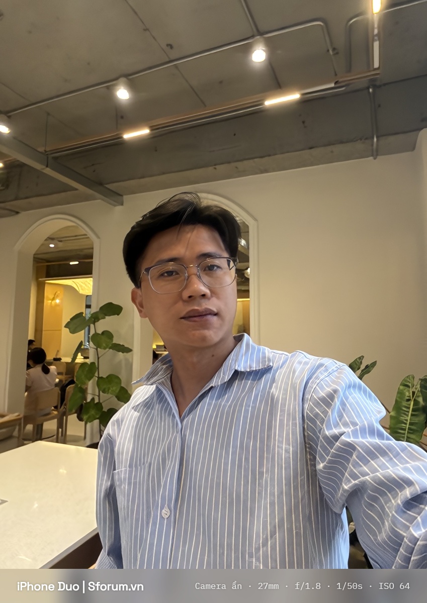 Trải nghiệm camera ẩn trên iPhone Duo