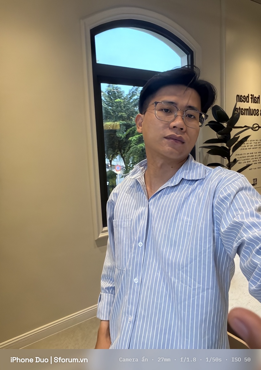 Trải nghiệm camera ẩn trên iPhone Duo