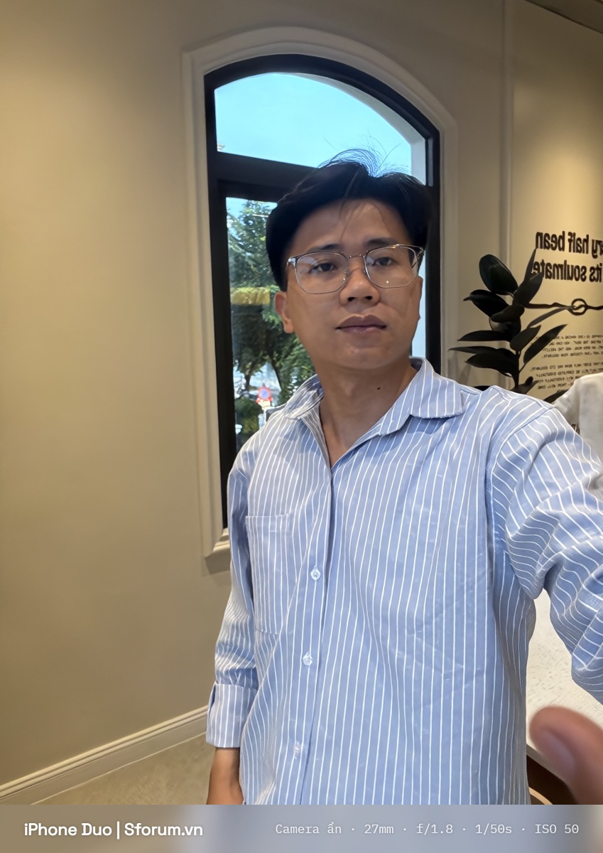 Trải nghiệm camera ẩn trên iPhone Duo